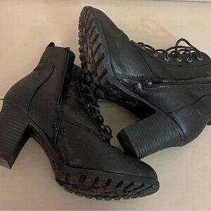 Stylish Black Lace-Up Boots for Women